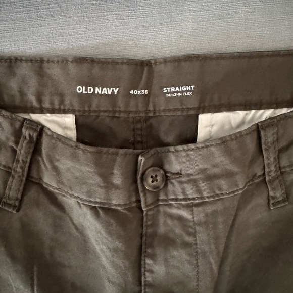 Old Navy Tall Men's Dark Green Cargo Pants - Picture 2 of 4